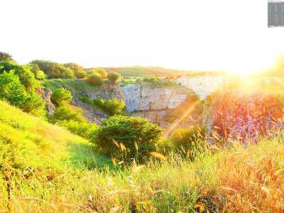 Ma � ormai tempo di tornare indietro: il sole sta lambendo l'orizzonte e l'oscurit� sta per calare anche su questo piccolo angolo di pace rurale
